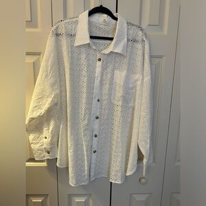 New with tags white eyelet tops with long sleeves